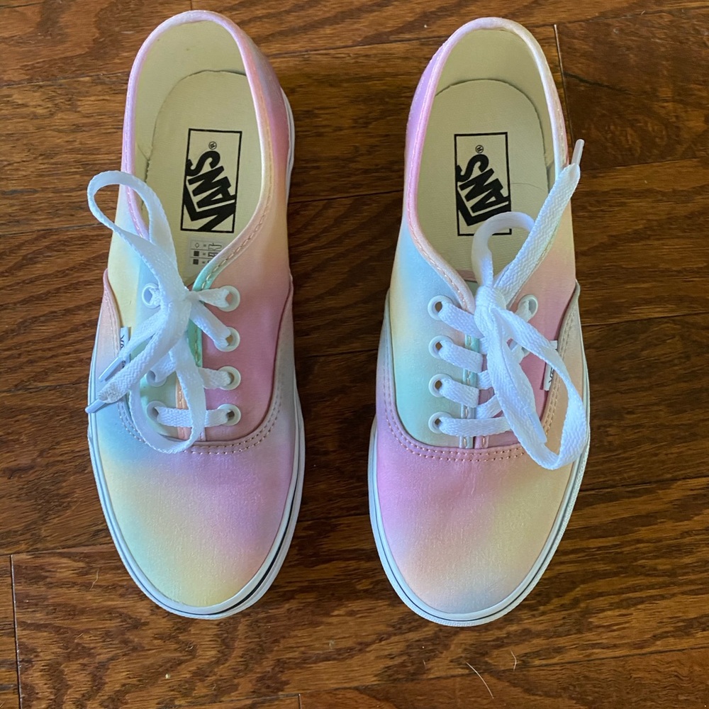 vans aura shift